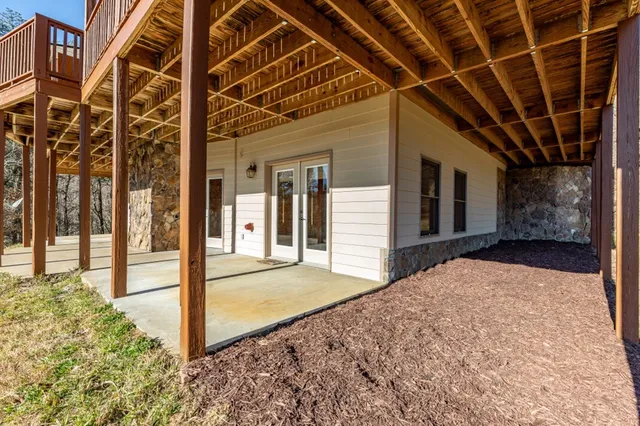 a view of a water pond with lots of trees