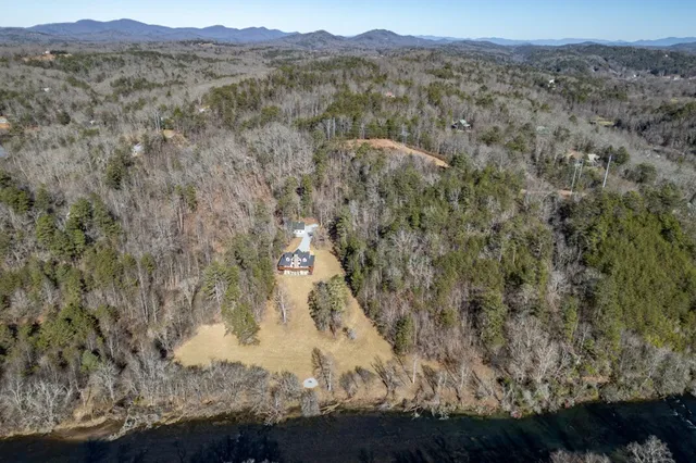 $3,200,000 | 661 North Toccoa River Road, Mineral Bluff, GA 30559