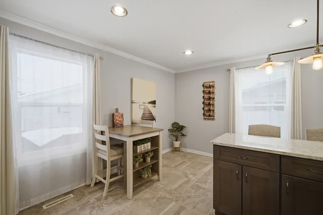 $450,000 | 289 Navajo Trail, Buffalo Grove, IL 60089