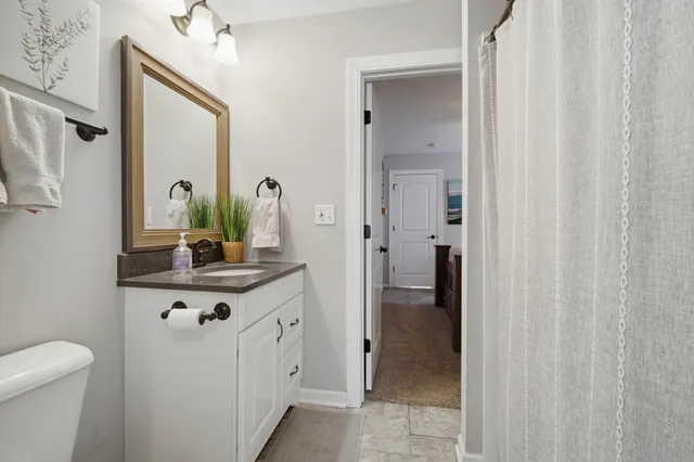 $450,000 | 289 Navajo Trail, Buffalo Grove, IL 60089