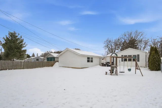 $450,000 | 289 Navajo Trail, Buffalo Grove, IL 60089