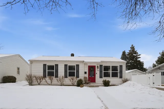 $450,000 | 289 Navajo Trail, Buffalo Grove, IL 60089