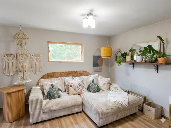 $1,100 | 831 South French Avenue, Unit 1, Denison, TX 75020