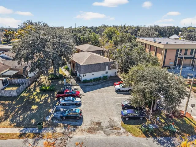 $500,000 | 643 West Oak Terrace Drive, Unit B1 B2 B3 B4, Leesburg, FL 34748