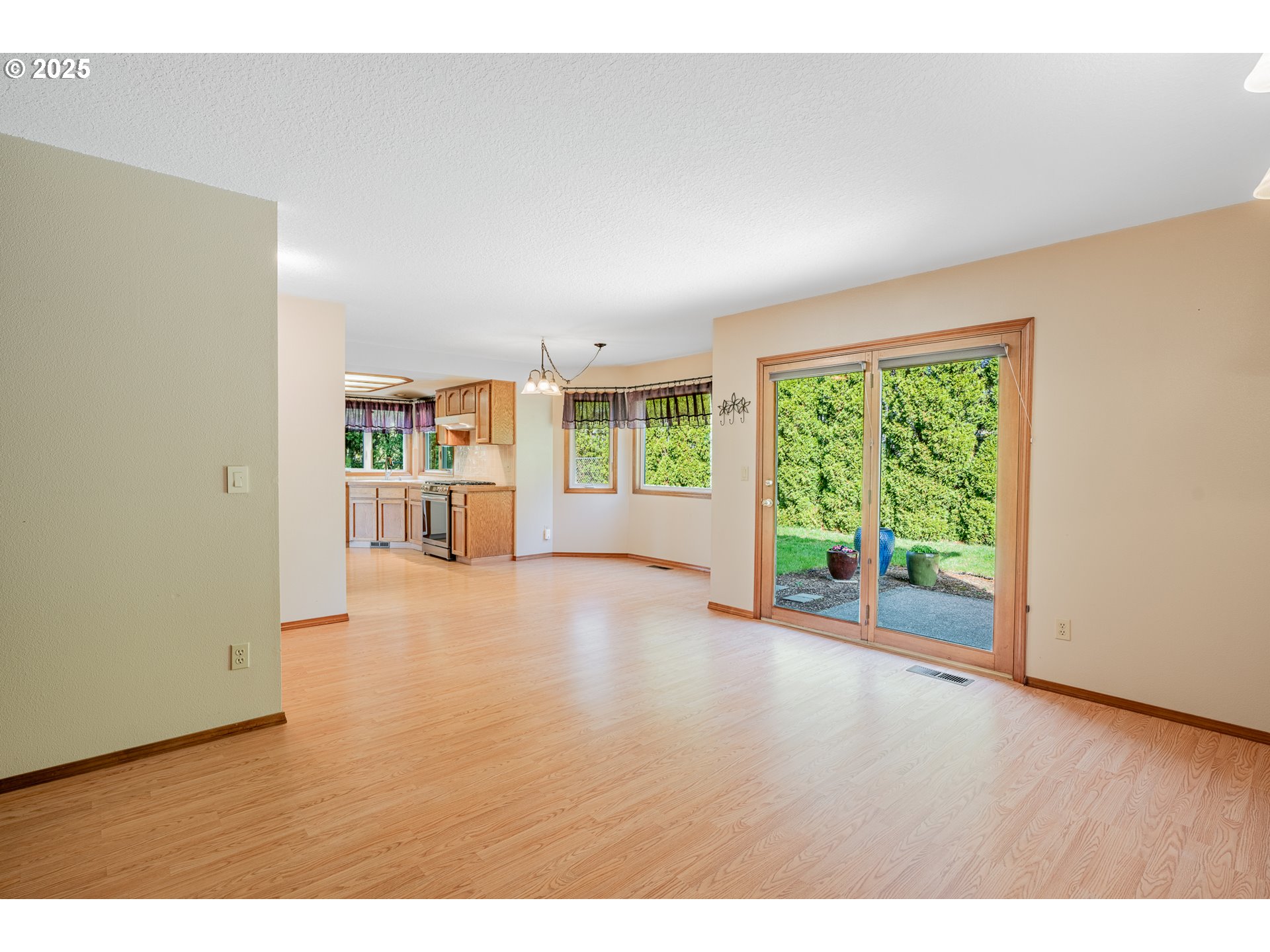 2688 Southwest Willowbrook Avenue Gresham, OR 97080 - Photo 13 of 47