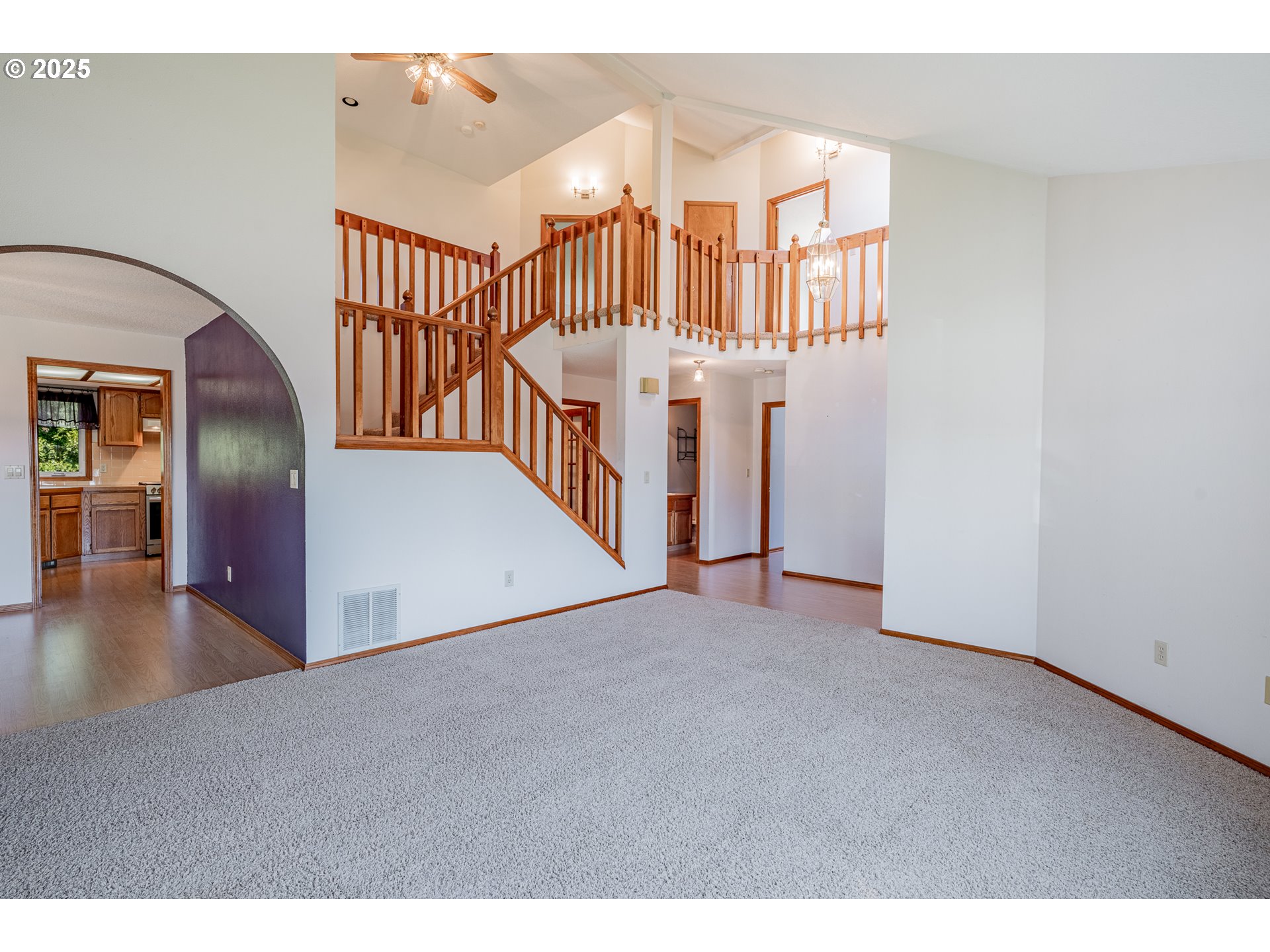 2688 Southwest Willowbrook Avenue Gresham, OR 97080 - Photo 3 of 47