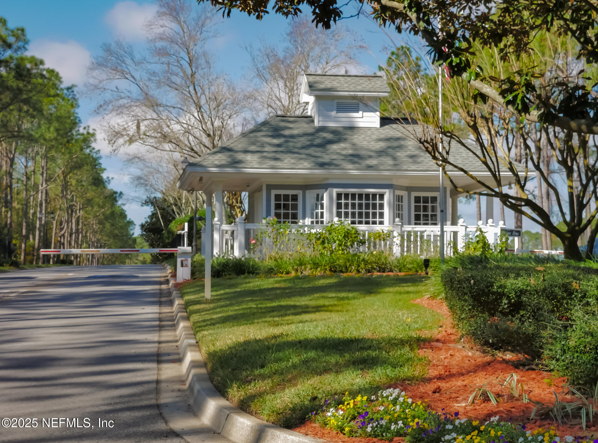 3743 Cricket Cove Road East Jacksonville, FL 32224 - Photo 45 of 55 a front view of a house with a garden