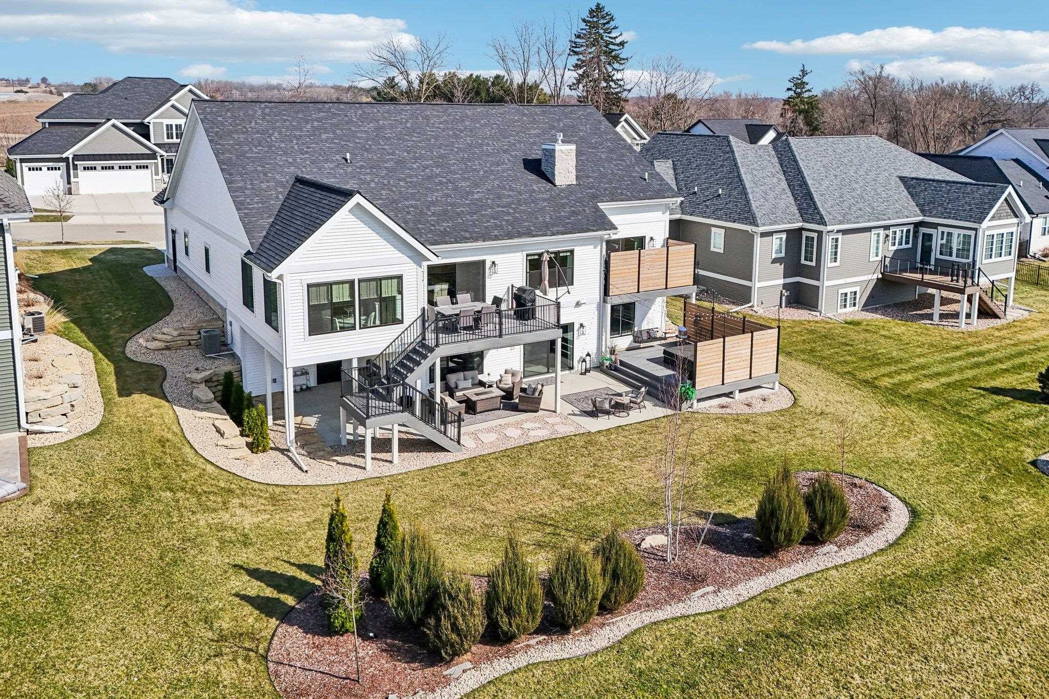 1111 Reese Trail Waunakee, WI 53597 - Photo 3 of 65