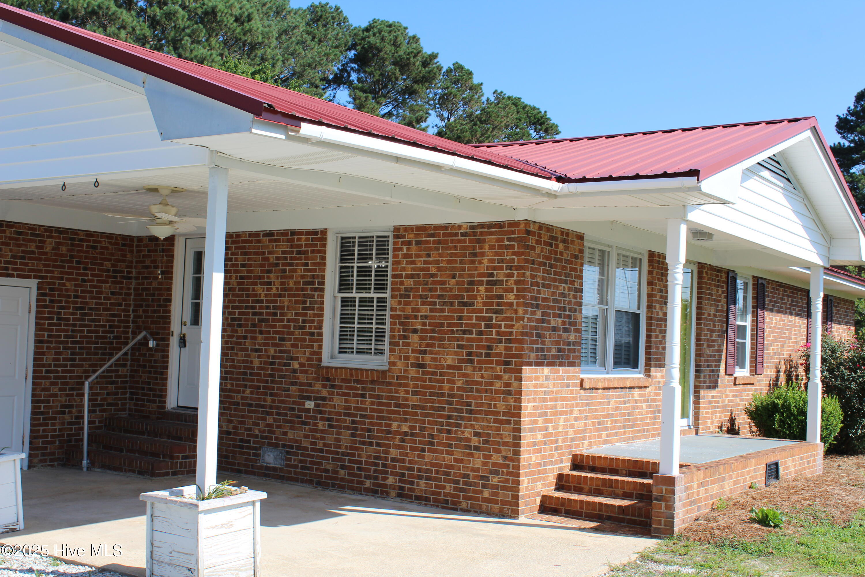 118 Turtle Shell Road Richlands, NC 28574 - Photo 3 of 22 IMG_4895