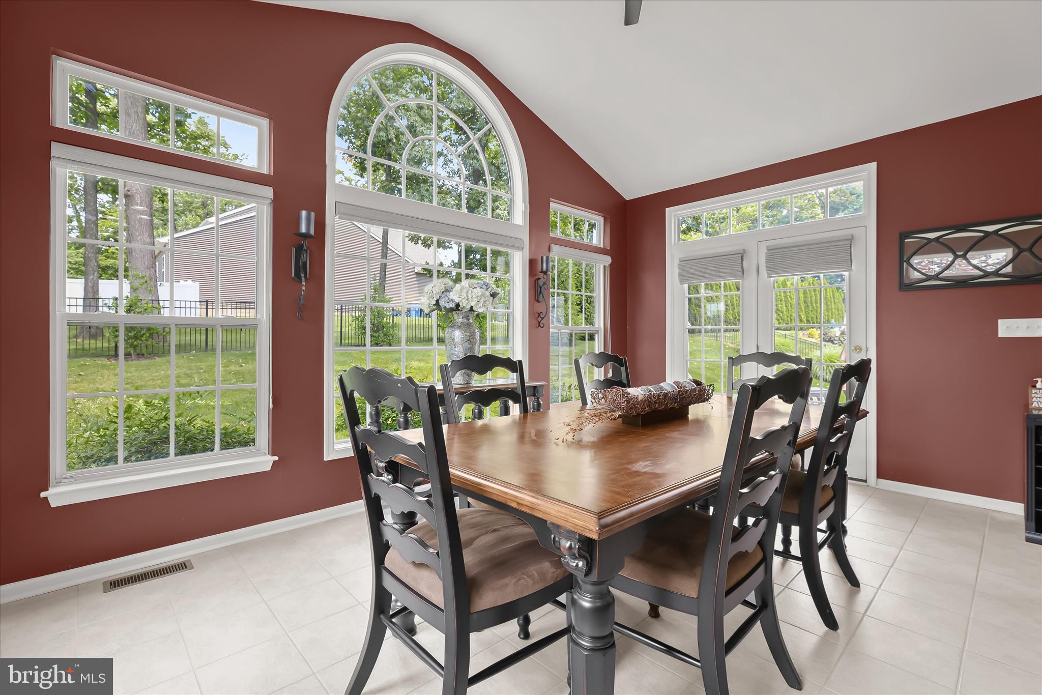 7 Cardiff Road Shrewsbury, PA 17361 - Photo 25 of 85 Breakfast Room
