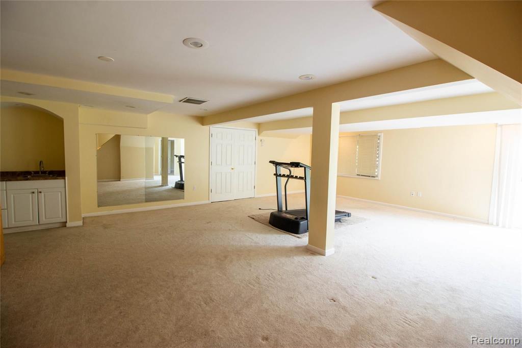 3079 Kilburn Road West Rochester Hills, MI 48306 - Photo 29 of 40