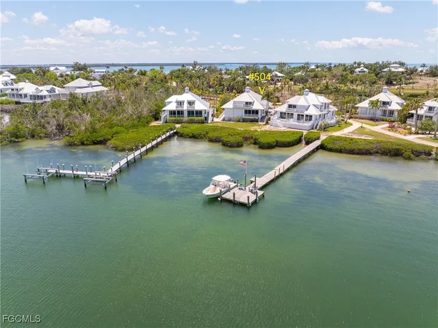 $900,000 | 504 Useppa Island, Bokeelia, FL 33922