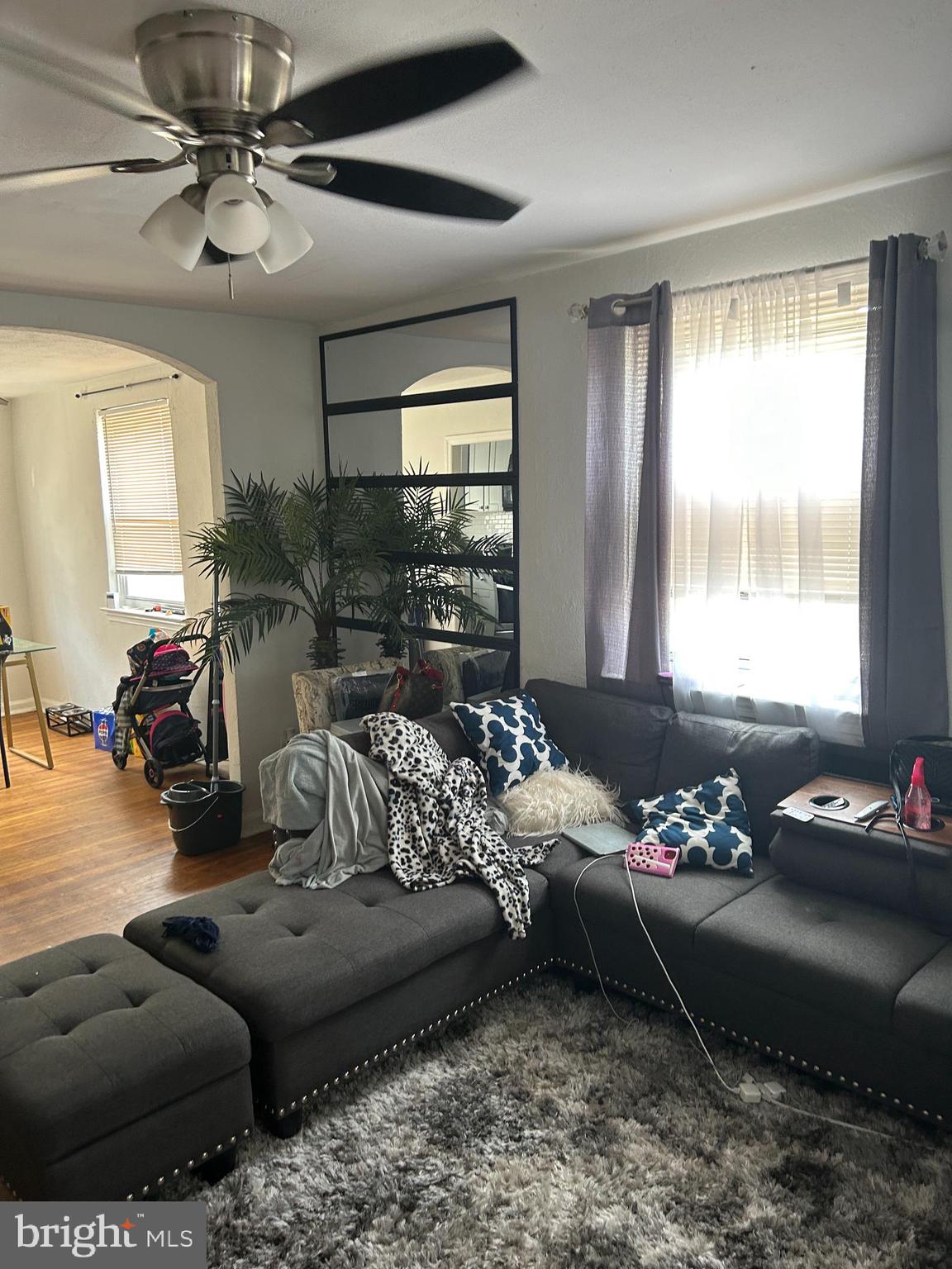 538 Snowden Road Upper Darby, PA 19082 - Photo 2 of 13