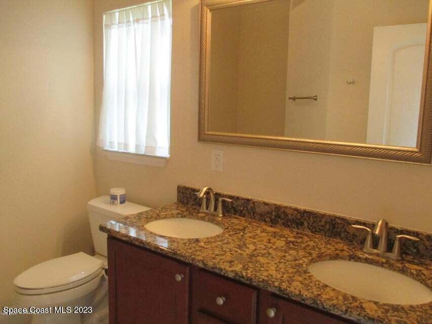 151 Secret Drive Melbourne, FL 32904 - Photo 15 of 19 Master Bath
