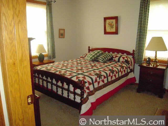 1085 McKnight Road South St. Paul, MN 55119 - Photo 8 of 10 Gallery Image 8
