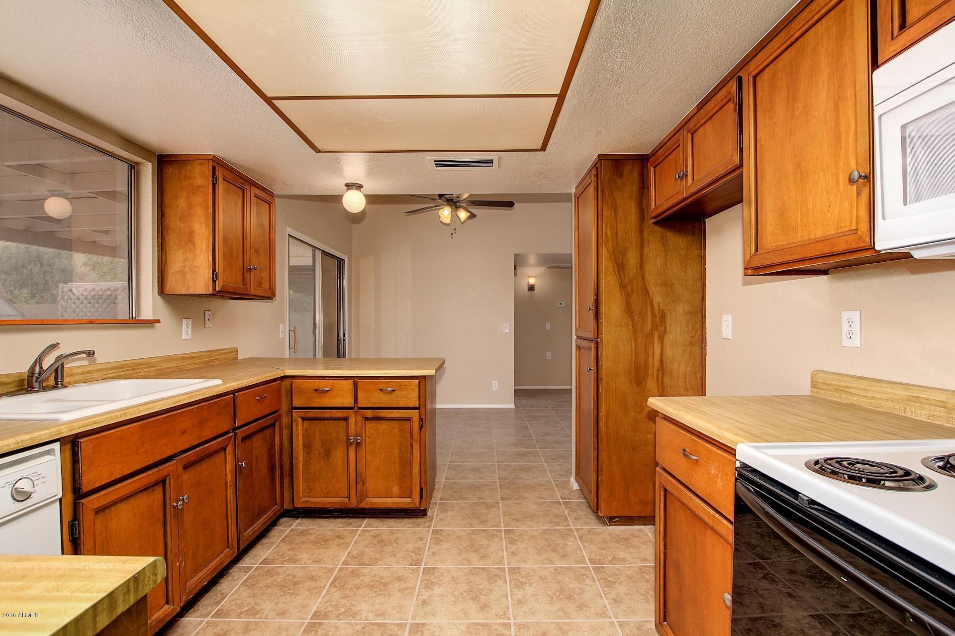 304 East Harwell Road Gilbert, AZ 85234 - Photo 8 of 20 0008-Hanwell (8)