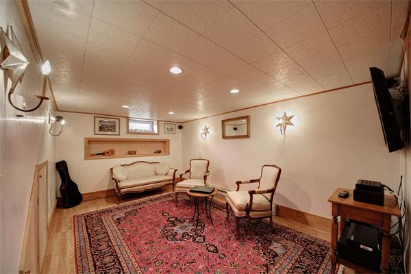25 Hereford Road Marblehead, MA 01945 - Photo 15 of 18 Gallery Image 15