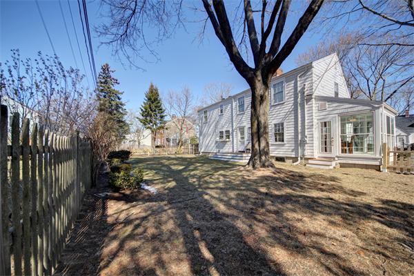 25 Hereford Road Marblehead, MA 01945 - Photo 4 of 18 Gallery Image 4