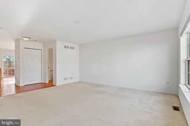 $343,900 | 6366 Galleon Drive, Mechanicsburg, PA 17050