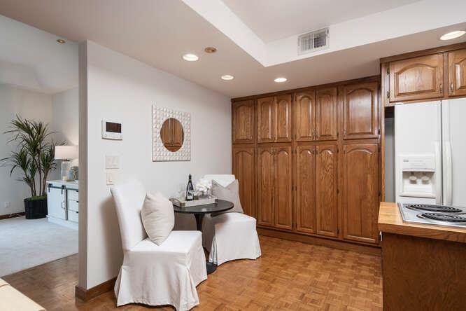 616 Ansel Road, Unit 8 Burlingame, CA 94010 - Photo 5 of 16 Gallery Image 5