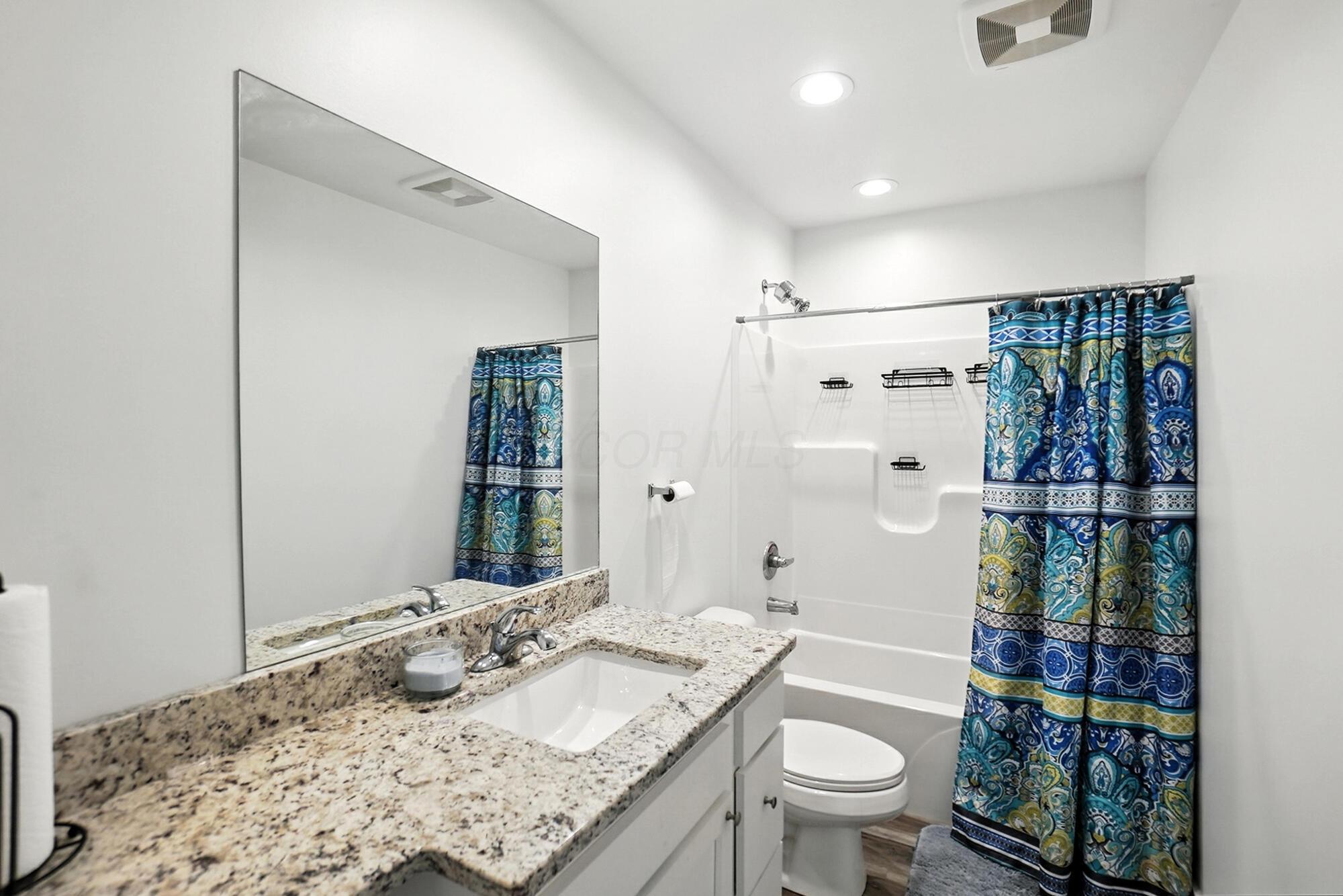 721 East McCreight Avenue Springfield, OH 45503 - Photo 17 of 28 Full Bath