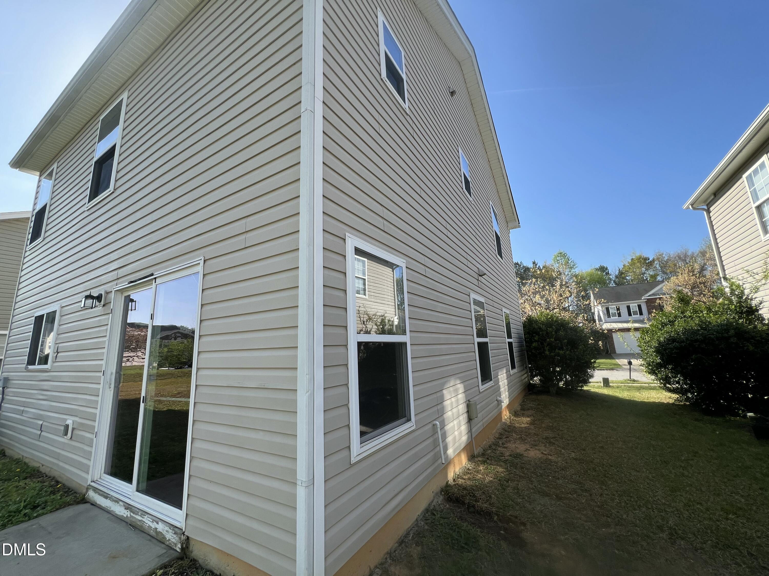 3669 Marshlane Way Raleigh, NC 27610 - Photo 4 of 8 IMG_9065