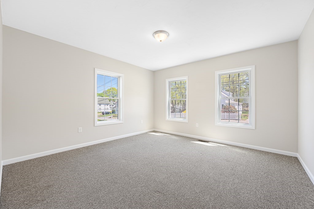 386 Main Street Clinton, MA 01510 - Photo 11 of 16
