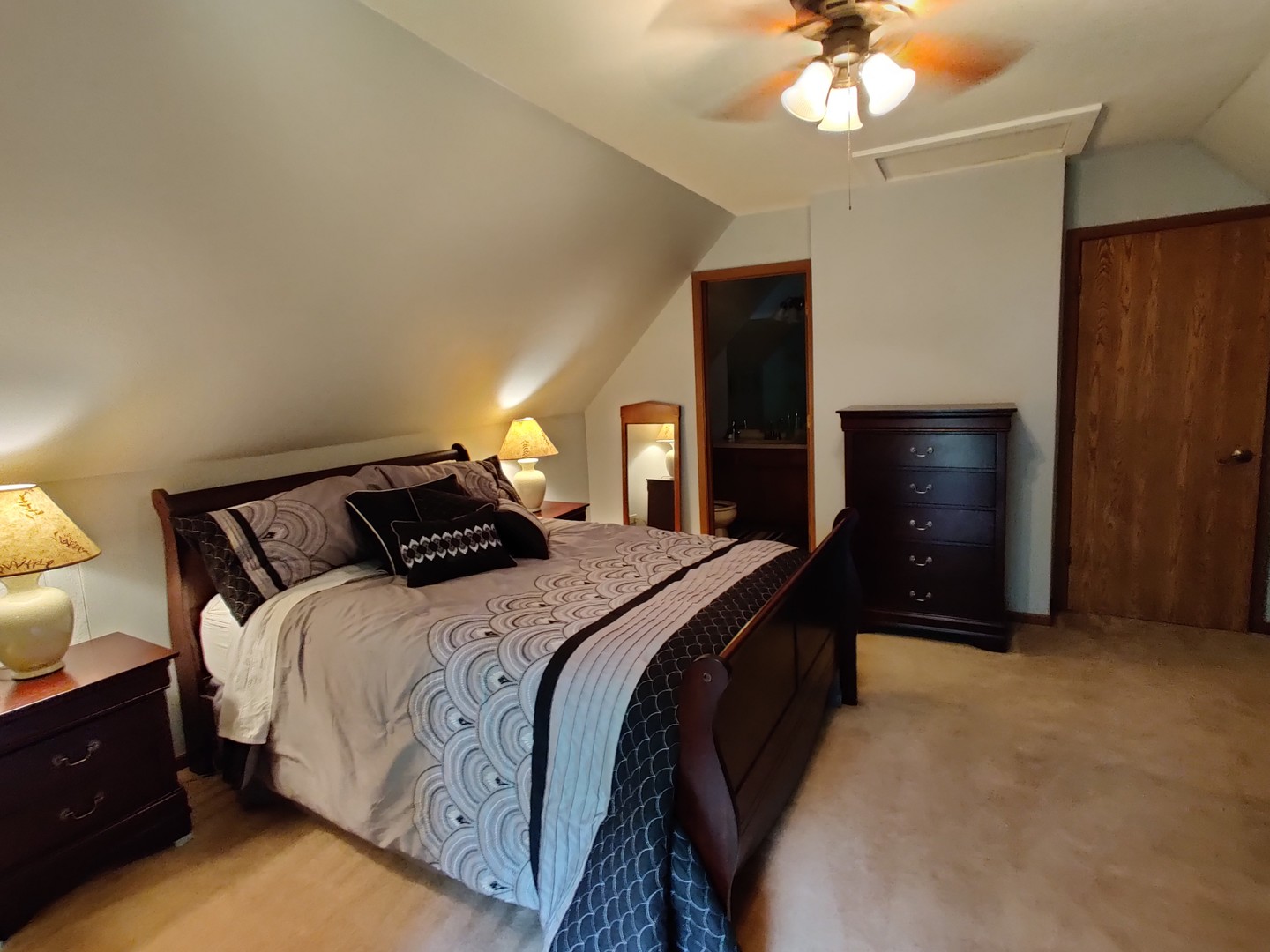 210 Baron Drive Spring Grove, IL 60081 - Photo 16 of 28 Gallery Image 16