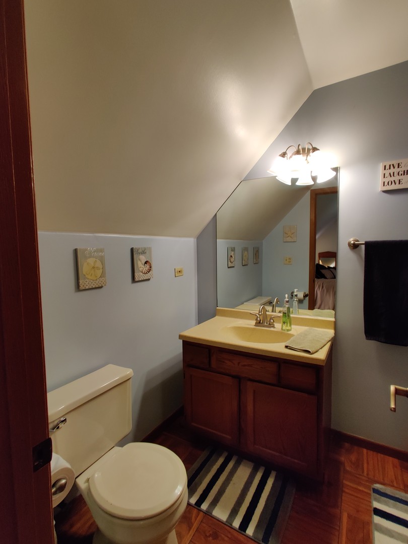 210 Baron Drive Spring Grove, IL 60081 - Photo 18 of 28 Gallery Image 18
