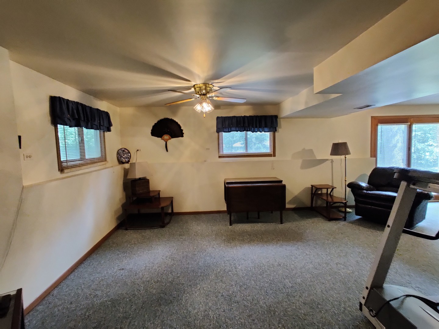 210 Baron Drive Spring Grove, IL 60081 - Photo 21 of 28 Gallery Image 21