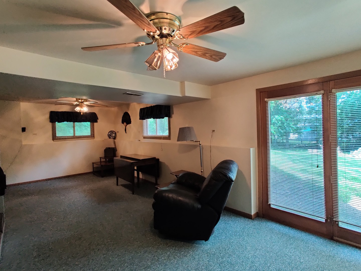 210 Baron Drive Spring Grove, IL 60081 - Photo 22 of 28 Gallery Image 22