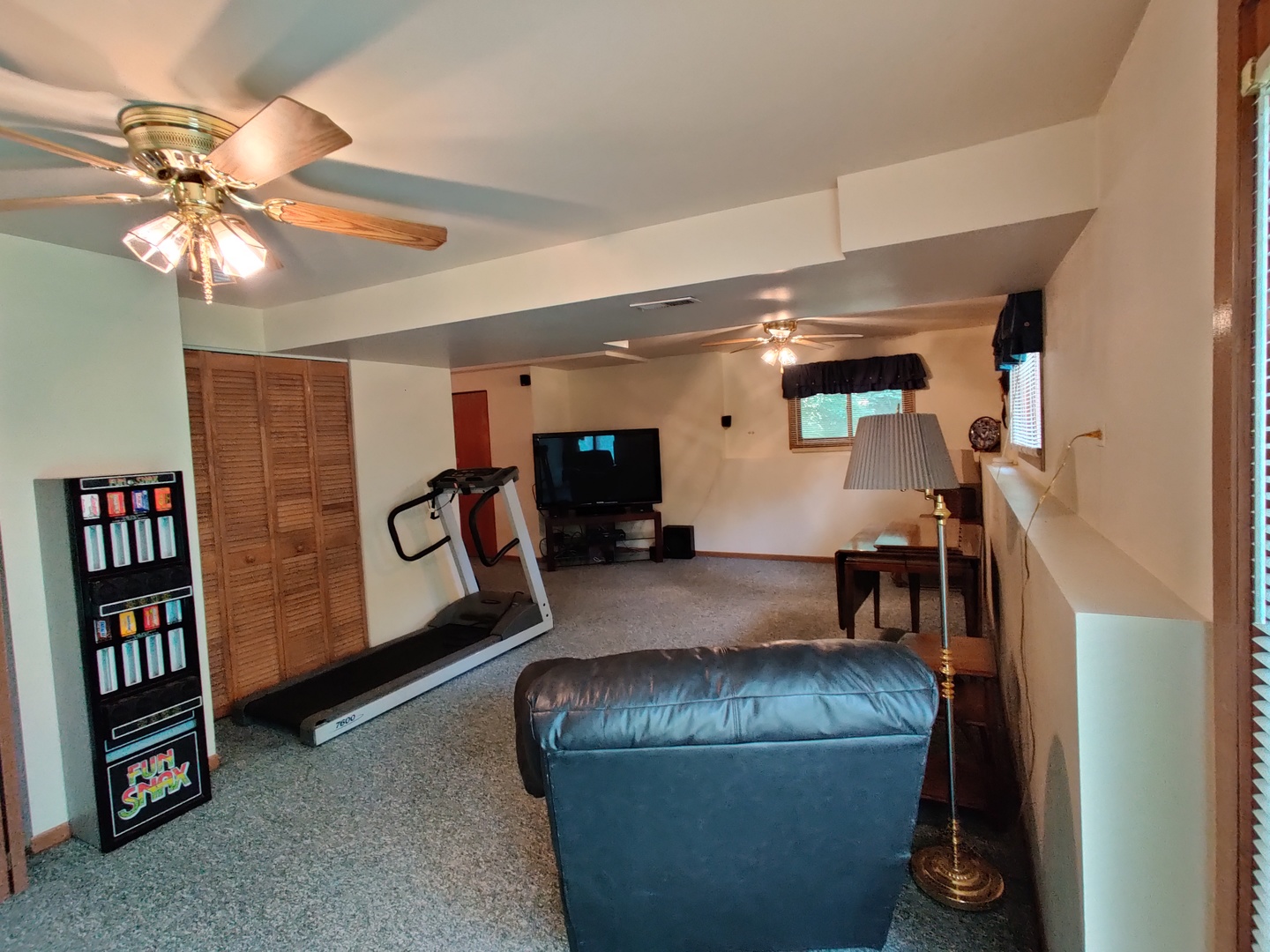 210 Baron Drive Spring Grove, IL 60081 - Photo 23 of 28 Gallery Image 23