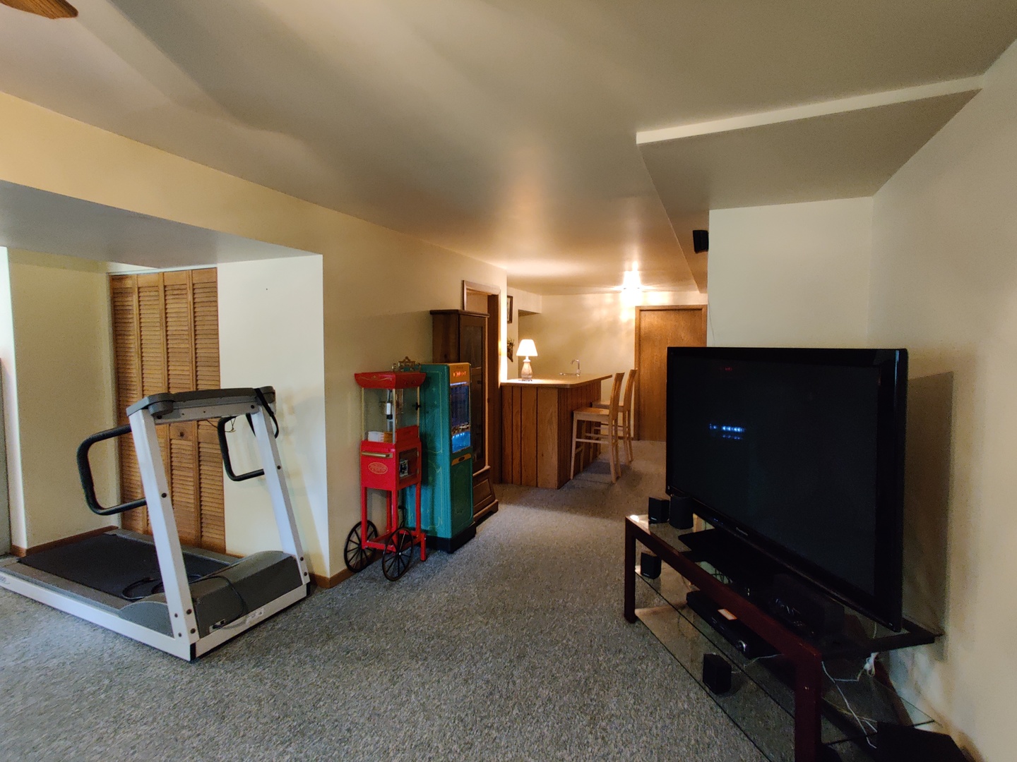 210 Baron Drive Spring Grove, IL 60081 - Photo 24 of 28 Gallery Image 24