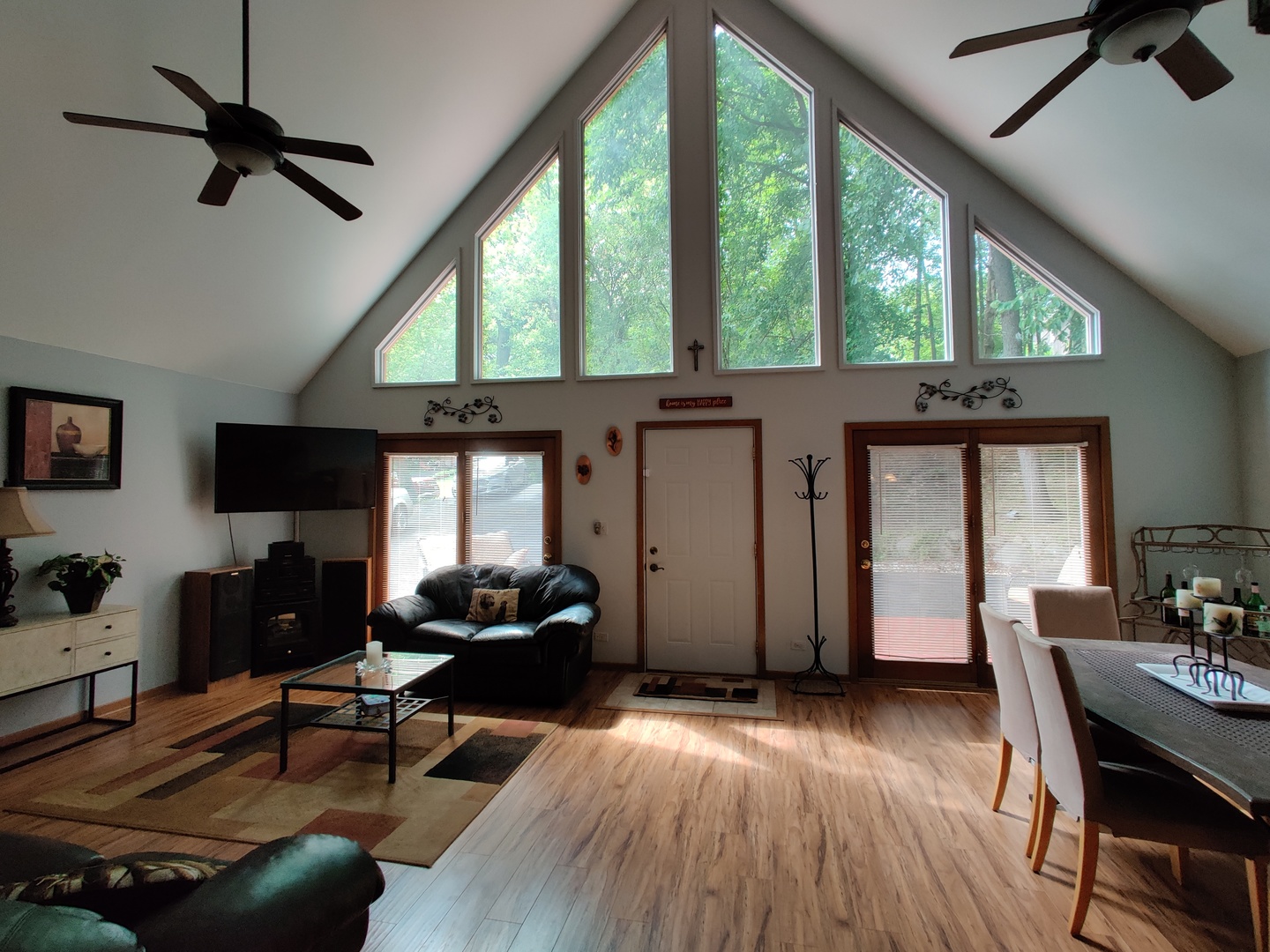210 Baron Drive Spring Grove, IL 60081 - Photo 6 of 28 Gallery Image 6
