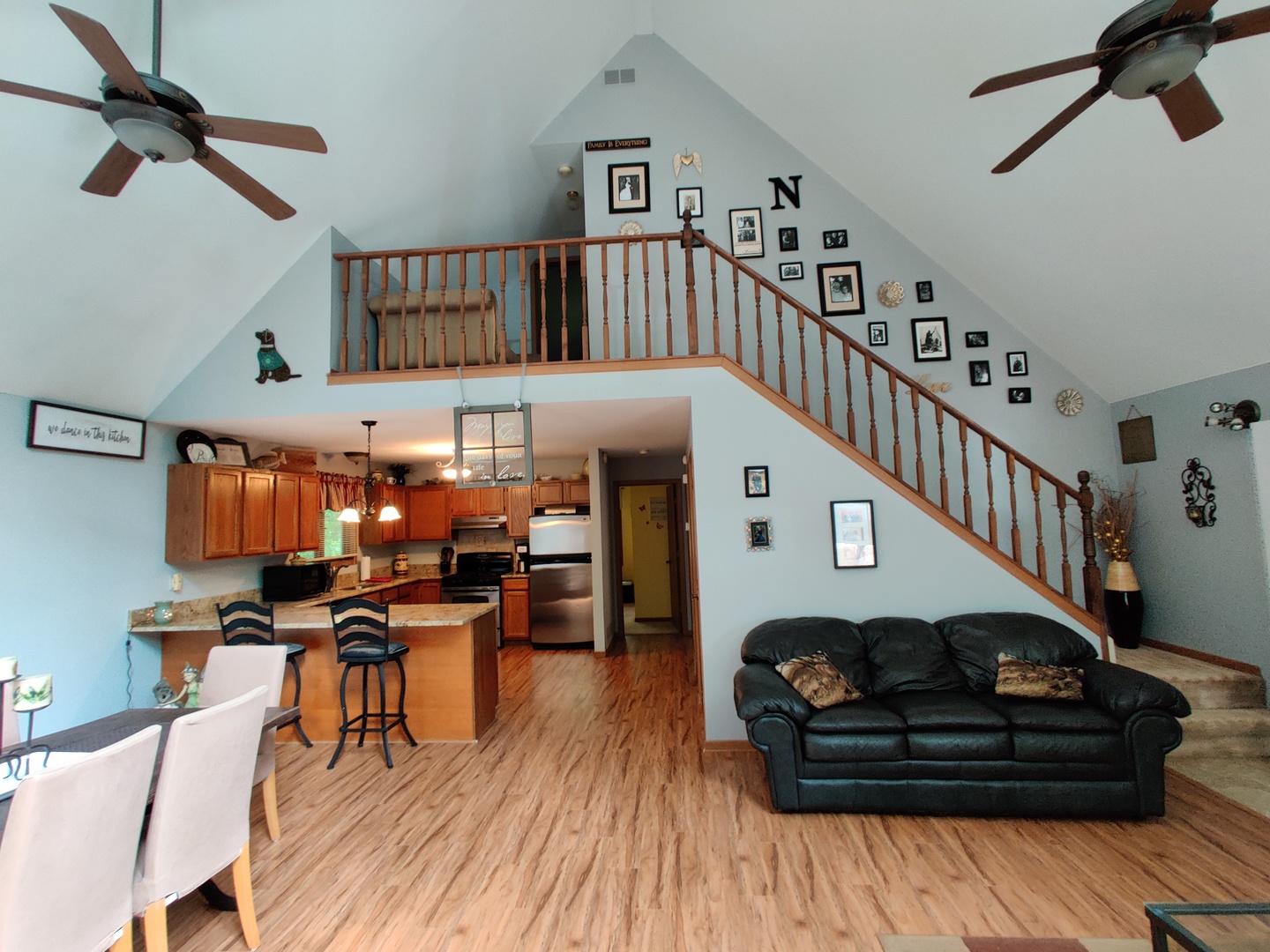 210 Baron Drive Spring Grove, IL 60081 - Photo 9 of 28 Gallery Image 9