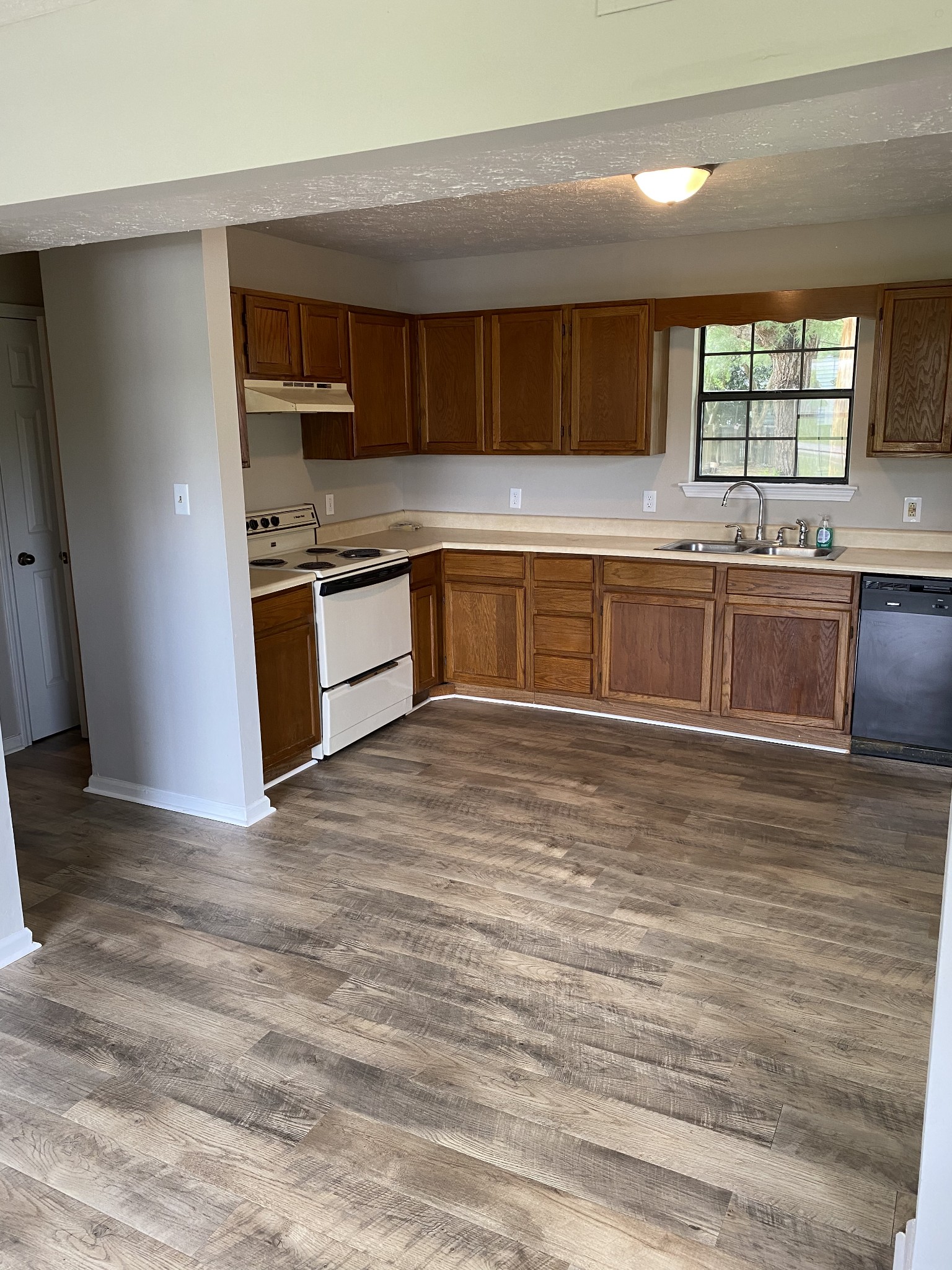 356 Beechcroft Road Spring Hill, TN 37174 - Photo 14 of 26 Gallery Image 14