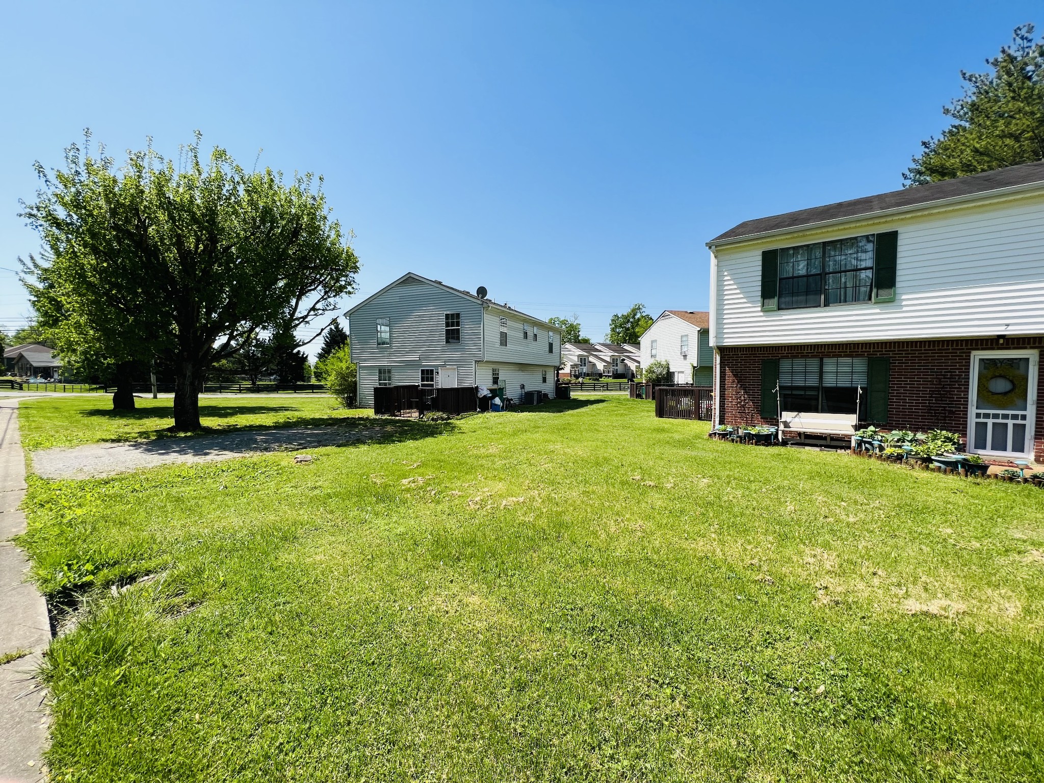 356 Beechcroft Road Spring Hill, TN 37174 - Photo 8 of 26 Gallery Image 8
