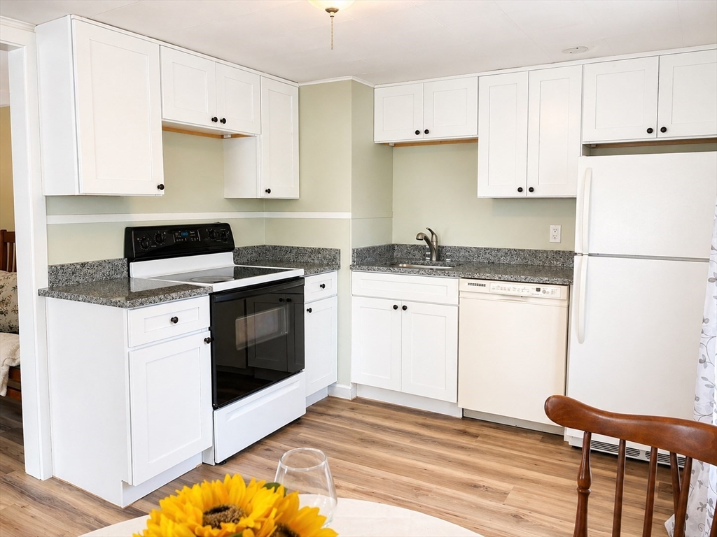 266 Petersham Road Athol, MA 01331 - Photo 6 of 24