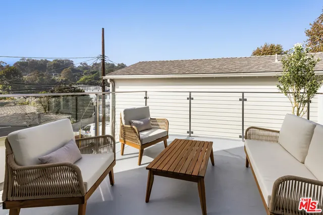 $3,295,000 | 257 Entrada Drive, Santa Monica, CA 90402