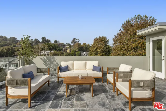 $3,295,000 | 257 Entrada Drive, Santa Monica, CA 90402