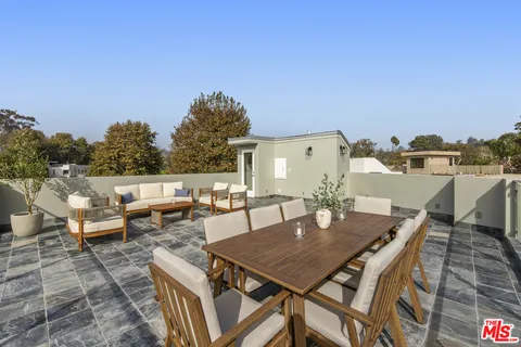 $3,295,000 | 257 Entrada Drive, Santa Monica, CA 90402