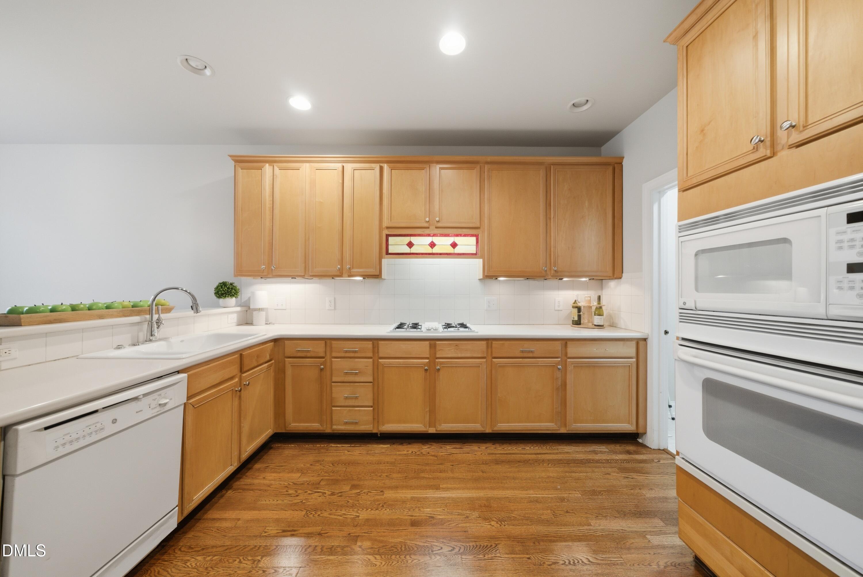9125 White Eagle Court Raleigh, NC 27617 - Photo 14 of 44 DSC09619