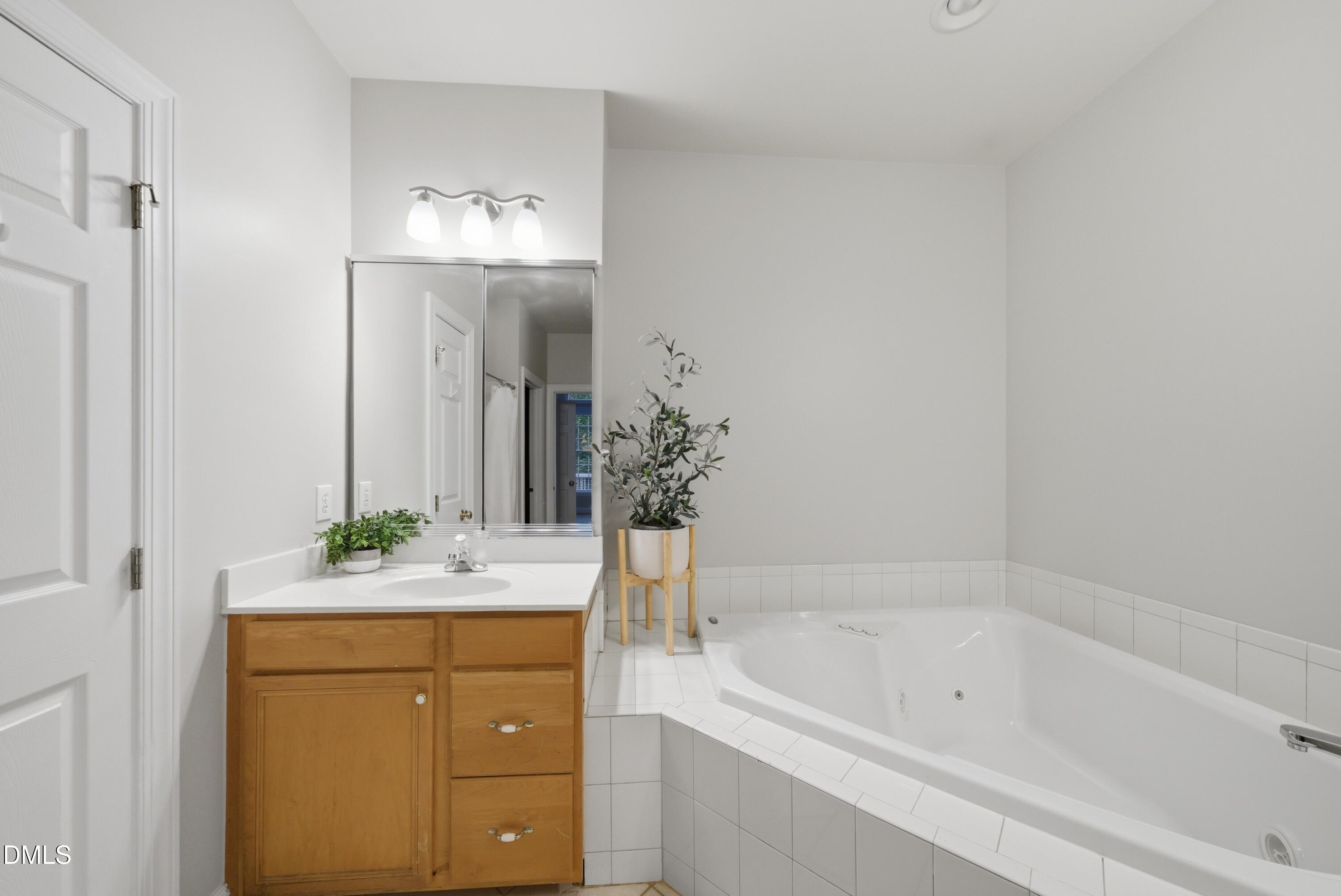 9125 White Eagle Court Raleigh, NC 27617 - Photo 24 of 44 DSC09598