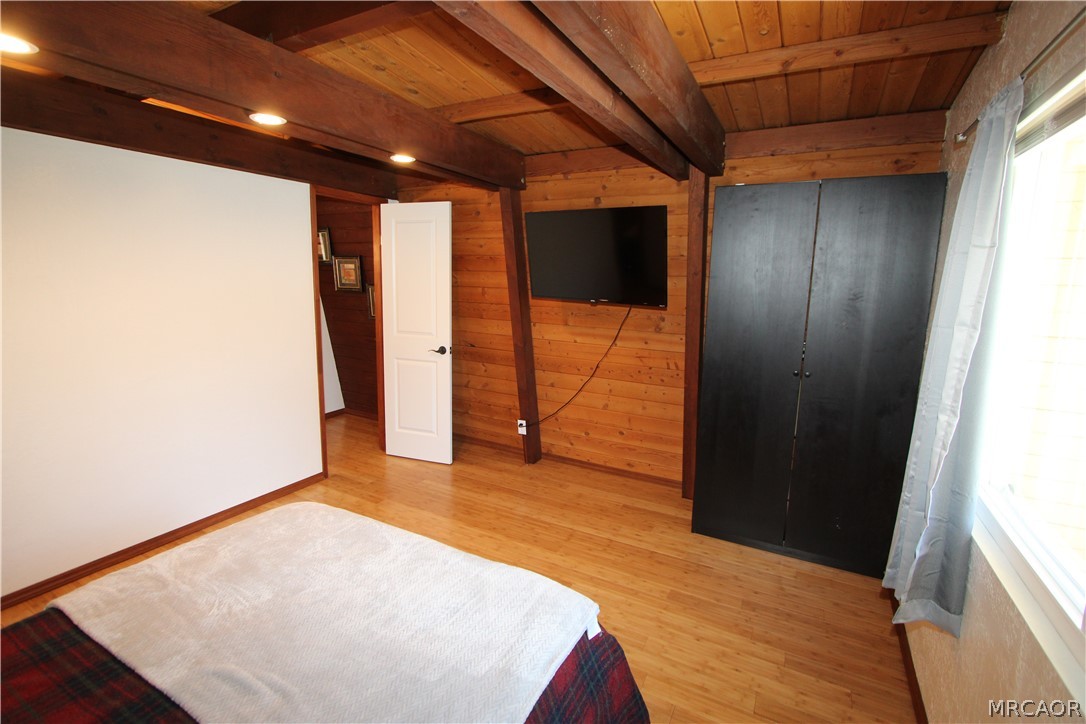 255 Riverside Avenue Sugarloaf, CA 92386 - Photo 11 of 19 Gallery Image 11