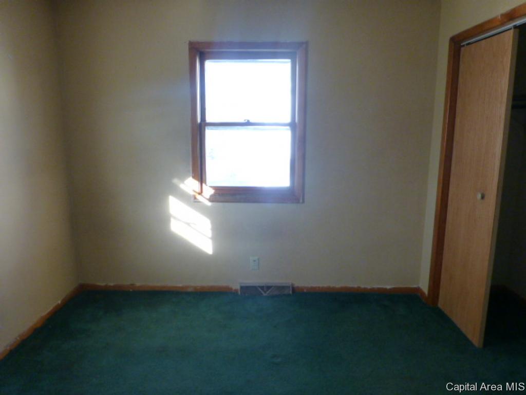 2153 South 12th Street Springfield, IL 62703 - Photo 8 of 10