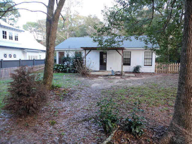 805 Bon Secour Avenue Fairhope, AL 36532 - Photo 13 of 14 Back View