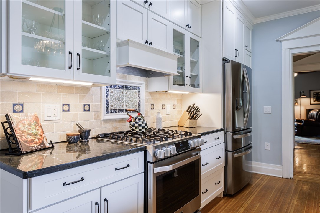 11 Vick Park B Rochester, NY 14607 - Photo 13 of 50