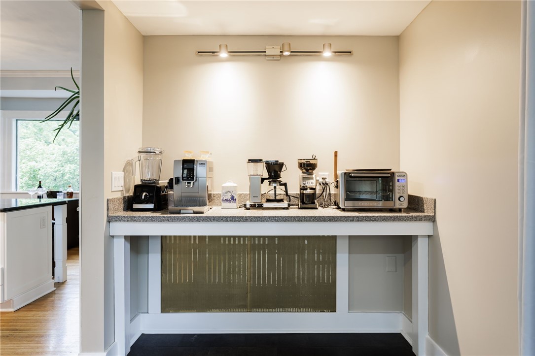 11 Vick Park B Rochester, NY 14607 - Photo 21 of 50