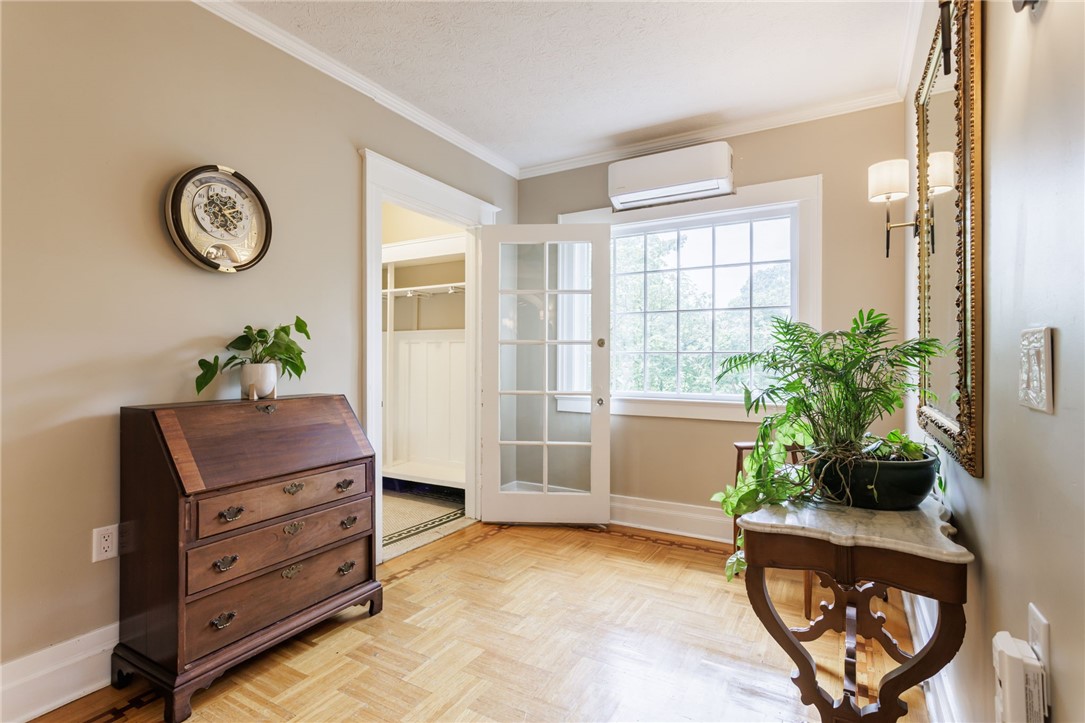 11 Vick Park B Rochester, NY 14607 - Photo 3 of 50