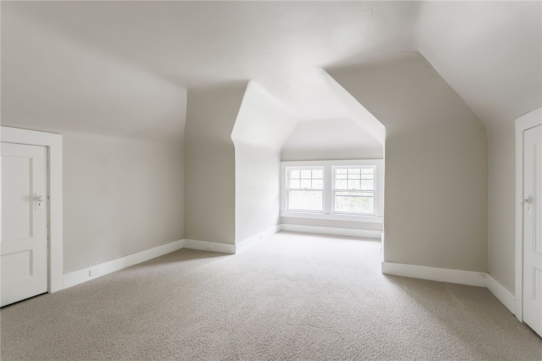 11 Vick Park B Rochester, NY 14607 - Photo 39 of 50 3rd Floor Bedroom